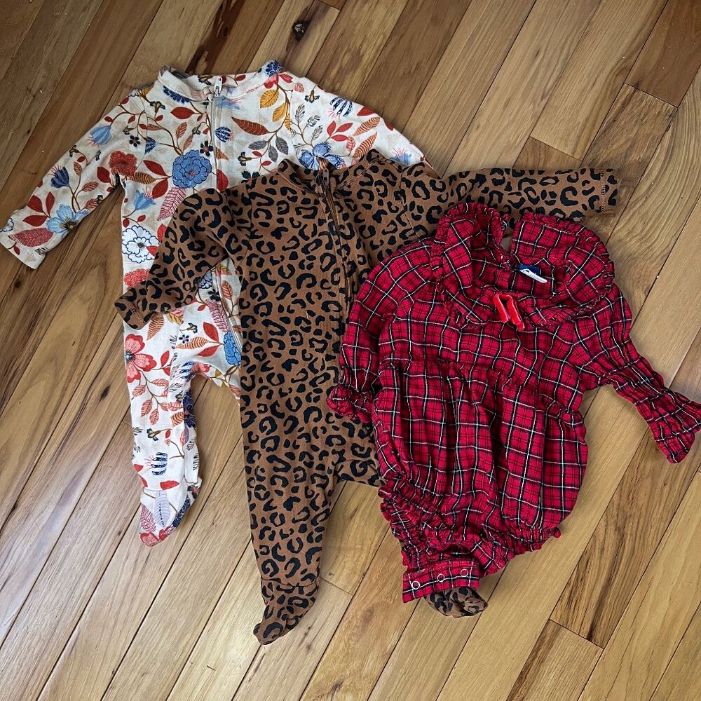 Old Navy Baby Girl Footie Pajama/Blouse Bundle Size 0-3M
